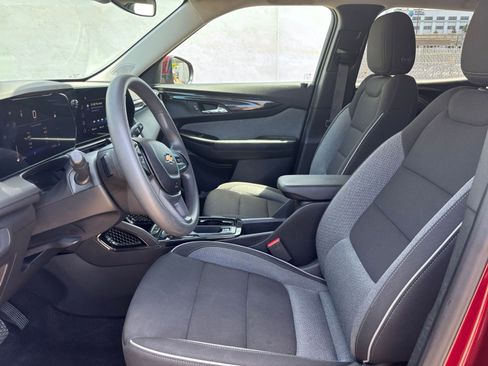 Used 2025 Chevrolet TrailBlazer LT image 25