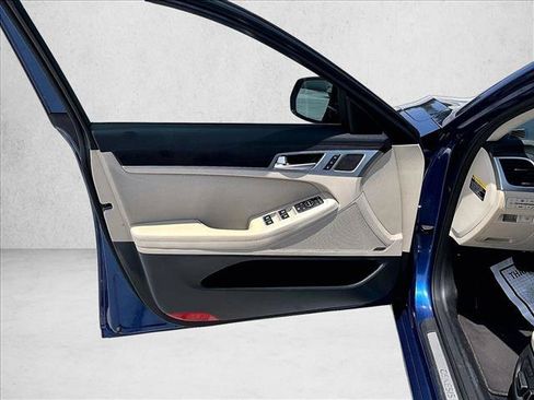 Used 2017 Genesis G80 5.0 Ultimate RWD image 18