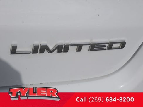 Certified 2025 Jeep Compass Limited AWD/4WD image 14