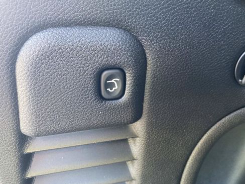 Used 2021 Jeep Grand Cherokee Laredo X RWD image 6