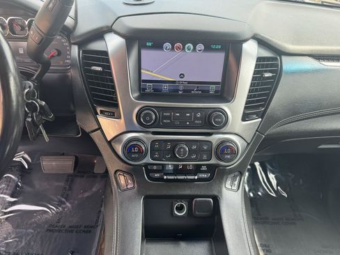 Used 2019 Chevrolet Suburban LT AWD/4WD image 34