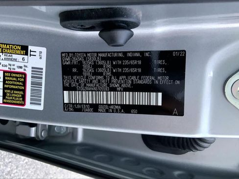 Used 2022 Toyota Highlander XLE FWD image 31