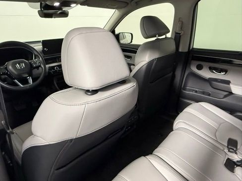 Used 2023 Honda Pilot EX-L image 35