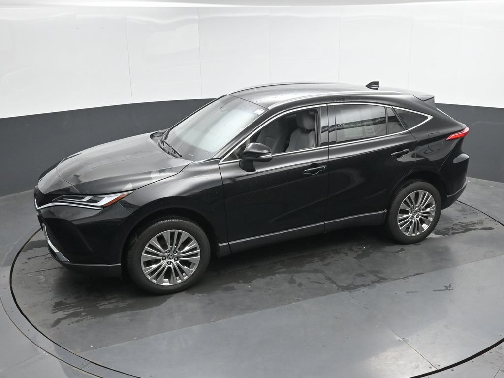 Used 2024 Toyota Venza XLE AWD/4WD image 36