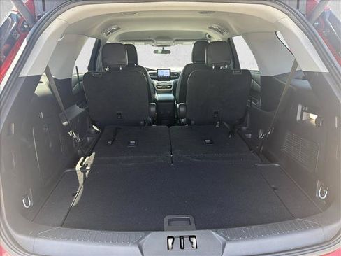 Used 2023 Ford Explorer XLT w/ Equipment Group 202A RWD image 21