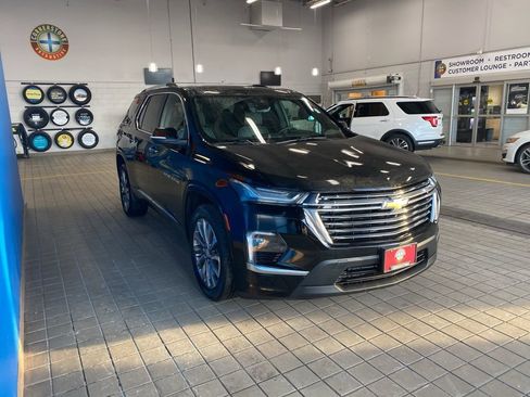 Used 2023 Chevrolet Traverse Premier image 17