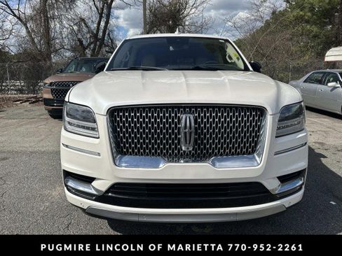 Used 2019 Lincoln Navigator Reserve image 2