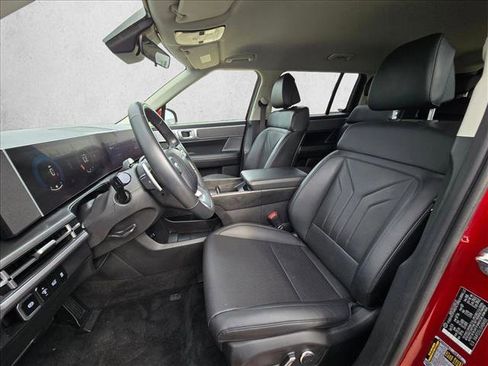 Used 2025 Hyundai Santa Fe SEL AWD/4WD image 15