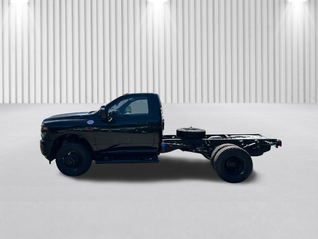 New 2026 RAM 3500 Tradesman AWD/4WD image 7