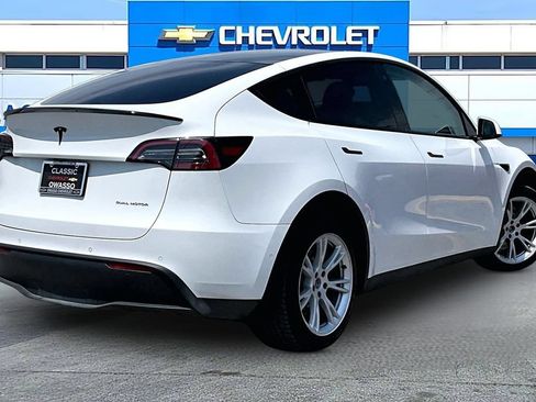 Used 2022 Tesla Model Y Long Range AWD/4WD image 18