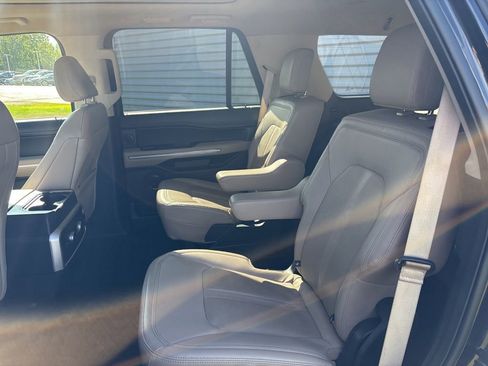 Used 2022 Ford Expedition Limited image 28