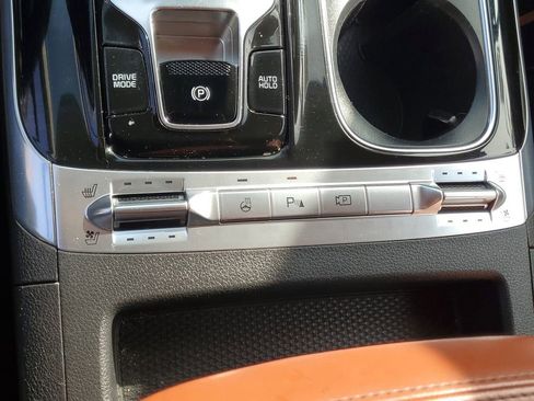 Used 2022 Kia Carnival SX Prestige image 35