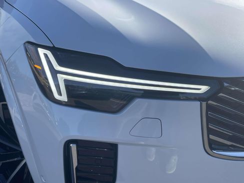 New 2026 Volvo XC60 B5 Plus w/ Protection Package Premier image 3