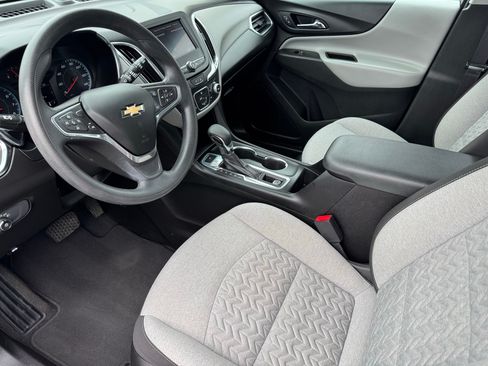 Used 2022 Chevrolet Equinox LS AWD/4WD image 9