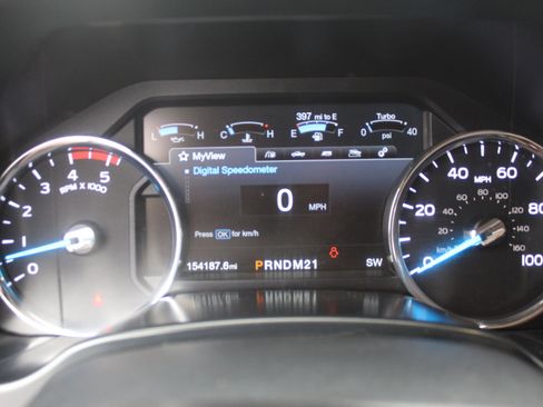 Used 2017 Ford F250 Lariat w/ Chrome Package image 13