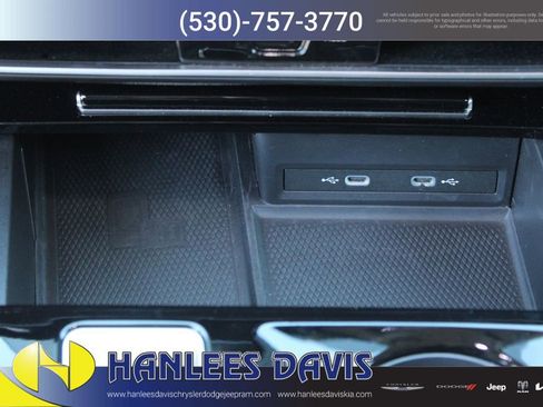 Used 2024 Volkswagen Atlas SE image 25