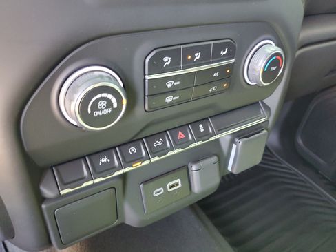 Used 2025 Chevrolet Silverado 1500 Custom AWD/4WD image 21