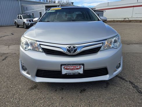 Used 2014 Toyota Camry XLE image 12