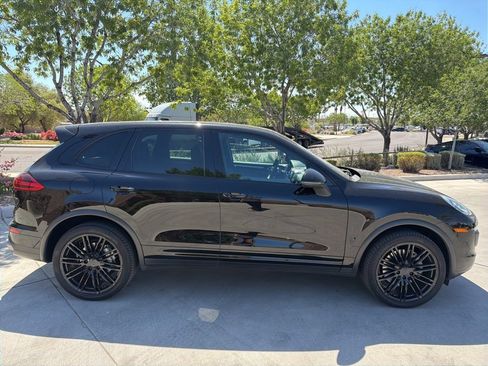 Used 2016 Porsche Cayenne S AWD/4WD image 3