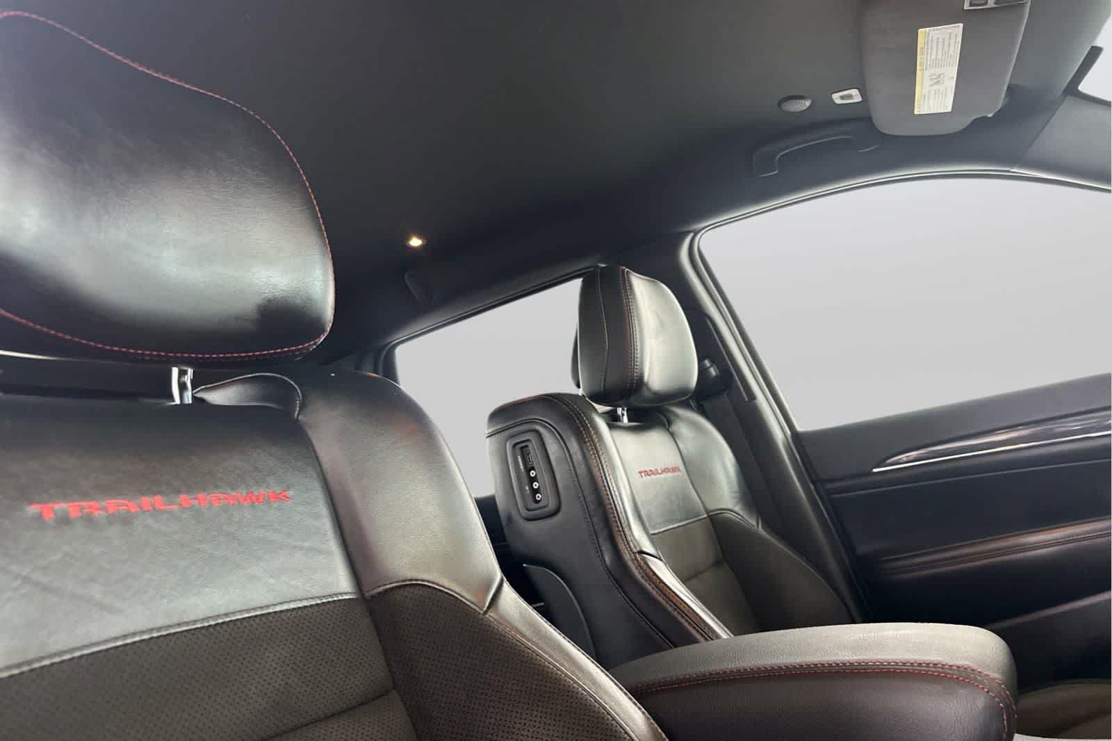 Used 2018 Jeep Grand Cherokee Trailhawk AWD/4WD image 19