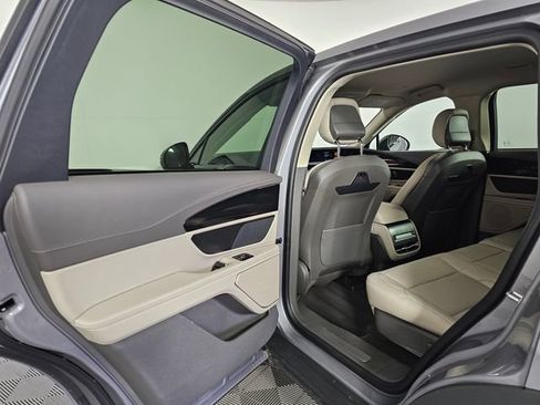 New 2025 Lincoln Nautilus Premier w/ Jet Appearance Package AWD/4WD image 20