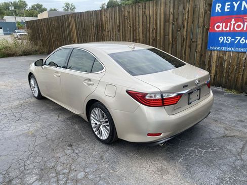 Used 2014 Lexus ES 350 w/ Luxury Package FWD image 7