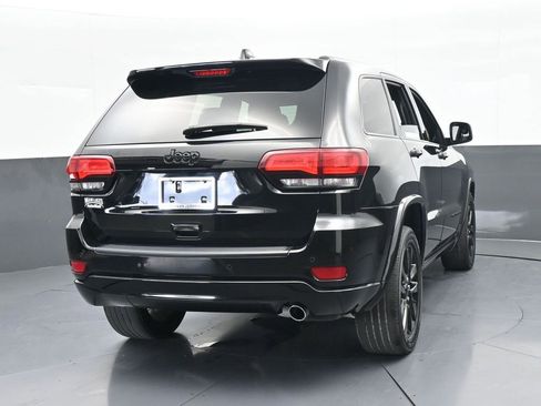 Used 2020 Jeep Grand Cherokee Altitude image 5