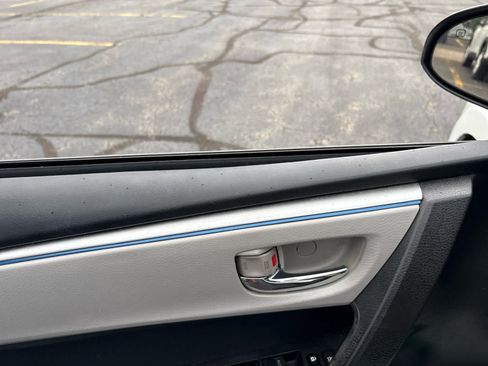 Used 2015 Toyota Corolla LE FWD image 8