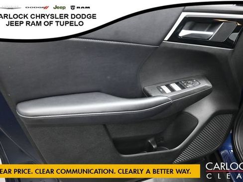 Used 2024 Mitsubishi Outlander SE Black Edition FWD image 11