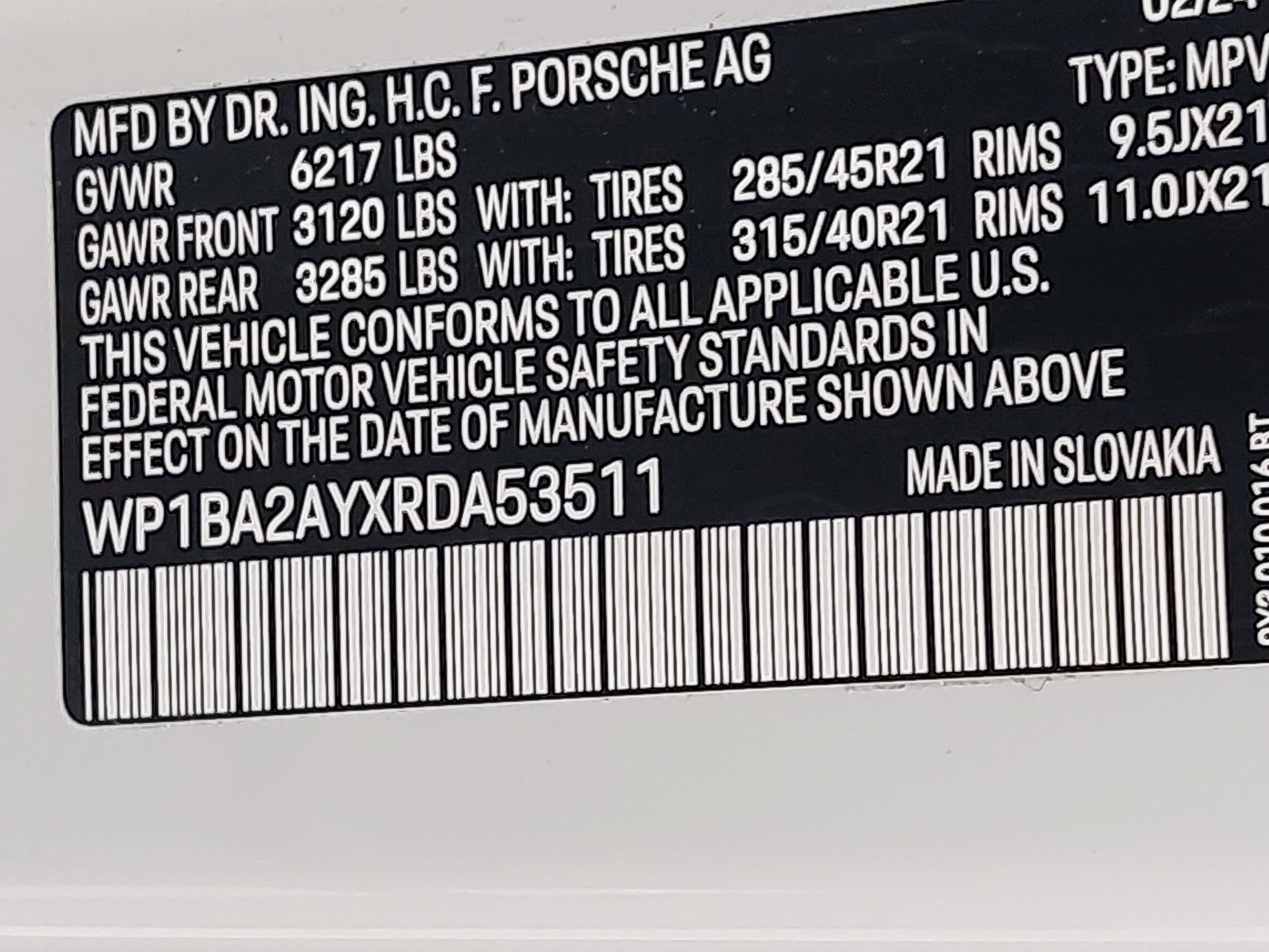 Certified 2024 Porsche Cayenne Coupe AWD/4WD image 38