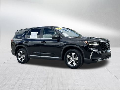 Used 2023 Honda Pilot EX-L image 3