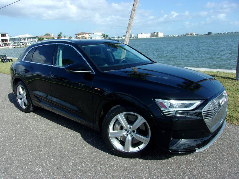 Used 2019 Audi e-tron Premium Plus AWD/4WD image 2