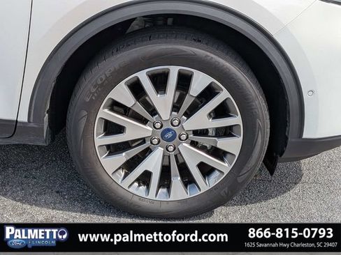 Used 2021 Ford Escape Titanium AWD/4WD image 11