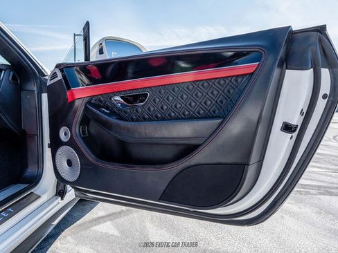 Used 2020 Bentley Continental GT V8 image 49