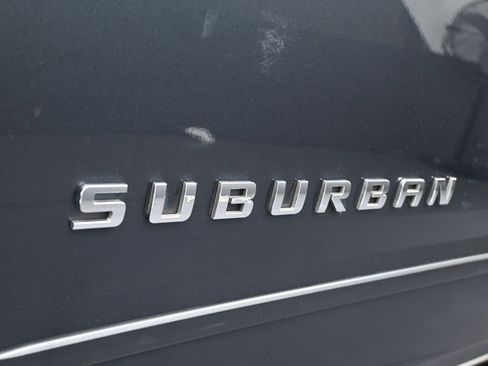Used 2019 Chevrolet Suburban Premier image 36
