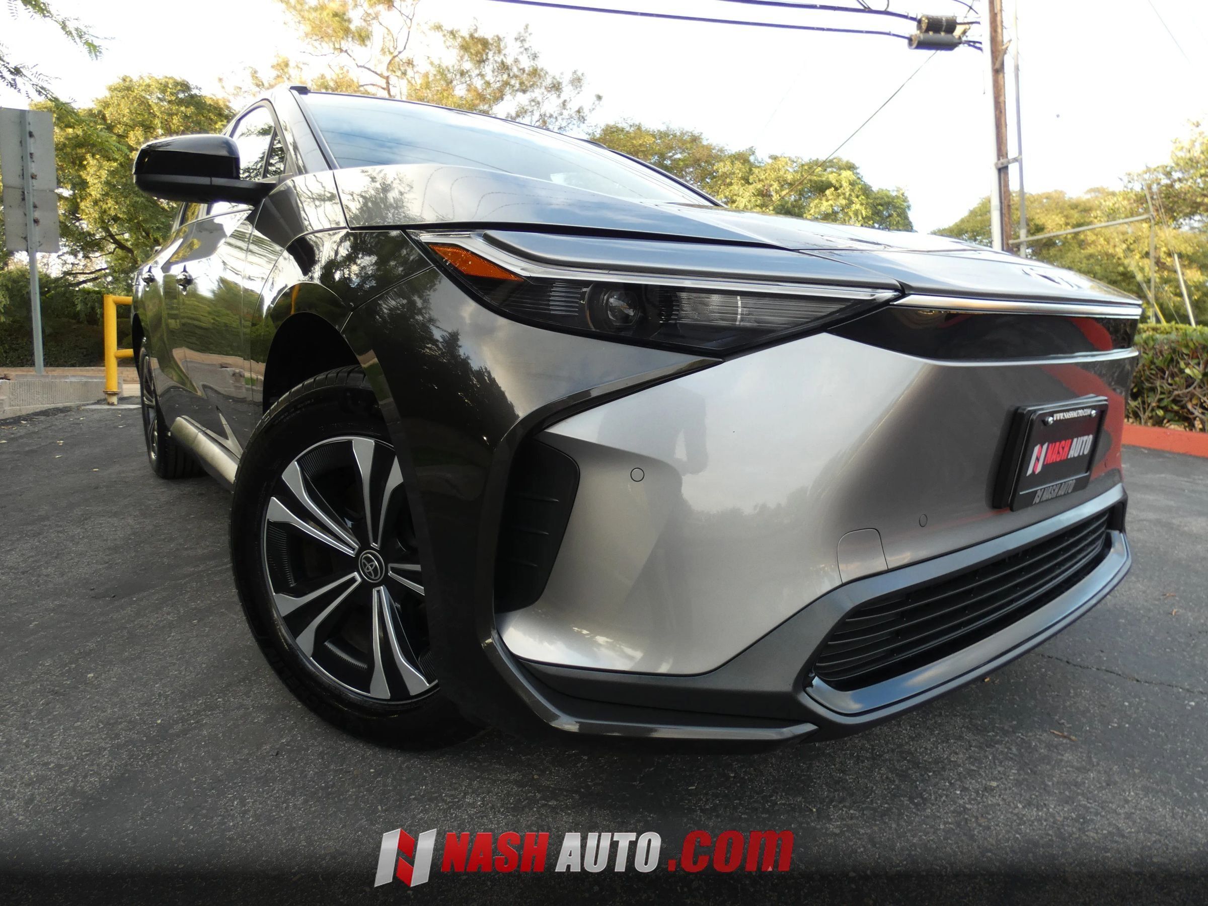 Used 2024 Toyota bZ4X AWD w/ Weather Package image 5