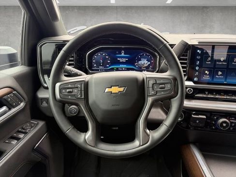 Used 2025 Chevrolet Silverado 3500 High Country w/ High Country Premium Package AWD/4WD image 21