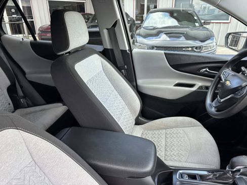 Used 2024 Chevrolet Equinox LS w/ LS Convenience Package FWD image 10