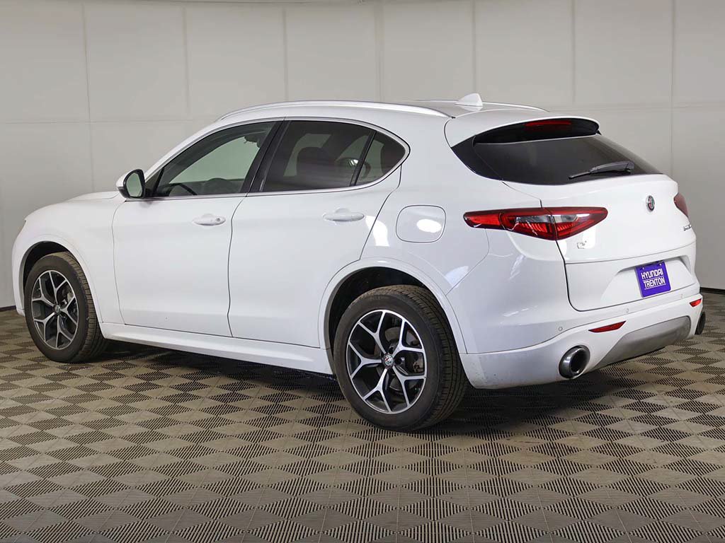 Used 2020 Alfa Romeo Stelvio Ti AWD/4WD image 6
