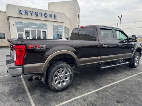 Used 2019 Ford F250 Lariat w/ Chrome Package image 3
