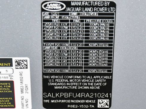 Used 2024 Land Rover Range Rover Long Wheelbase SE AWD/4WD image 24