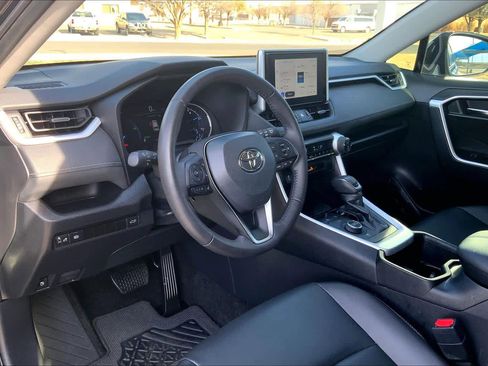 Used 2024 Toyota RAV4 XLE Premium image 34
