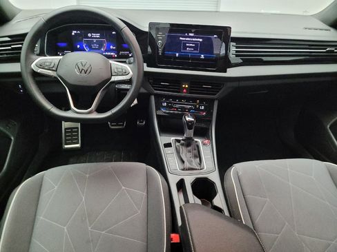 Used 2025 Volkswagen Jetta Sport image 22