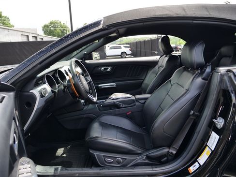 Used 2016 Ford Mustang GT Premium RWD image 33