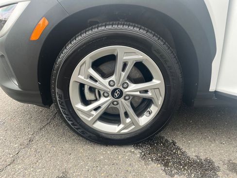 Used 2023 Hyundai Kona SEL AWD/4WD image 29