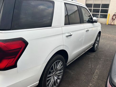 Certified 2023 Ford Expedition Platinum image 10
