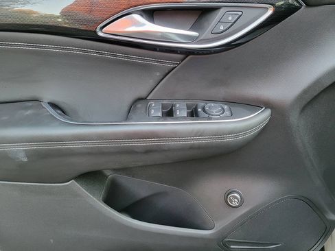 Used 2021 Buick Envision Preferred FWD image 18