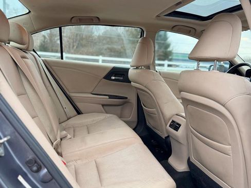 Used 2014 Honda Accord Touring image 10