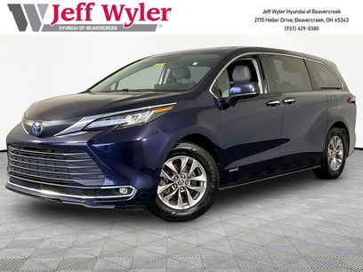 Used 2021 Toyota Sienna XLE