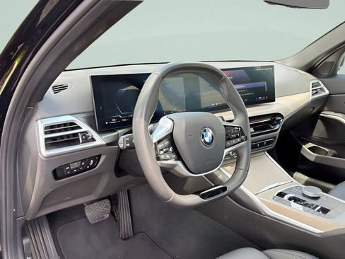 Used 2025 BMW 330i Sedan RWD image 9